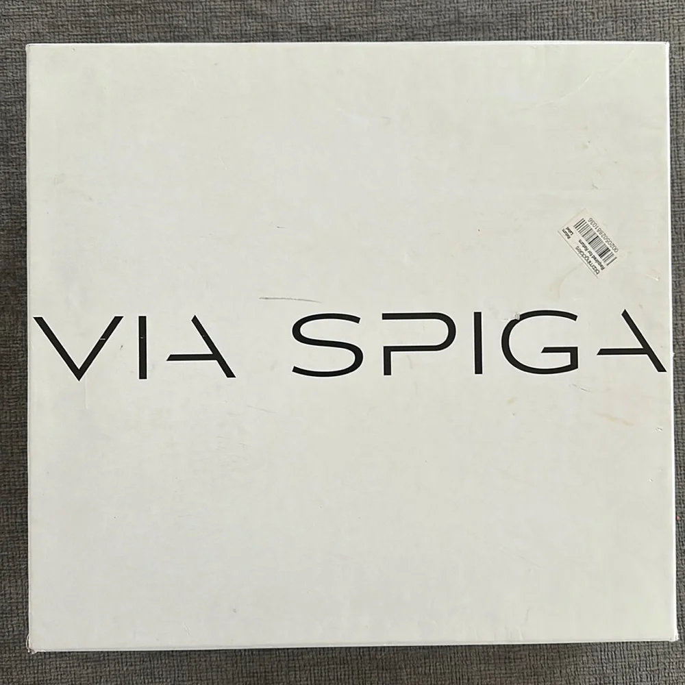 Boot - Picture 2 of 5